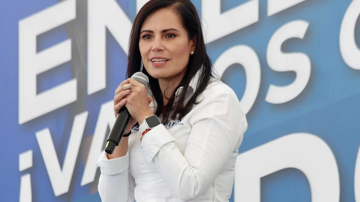 ALEJANDRA GUTIÉRREZ- Fco Meza - El Sol de Leon