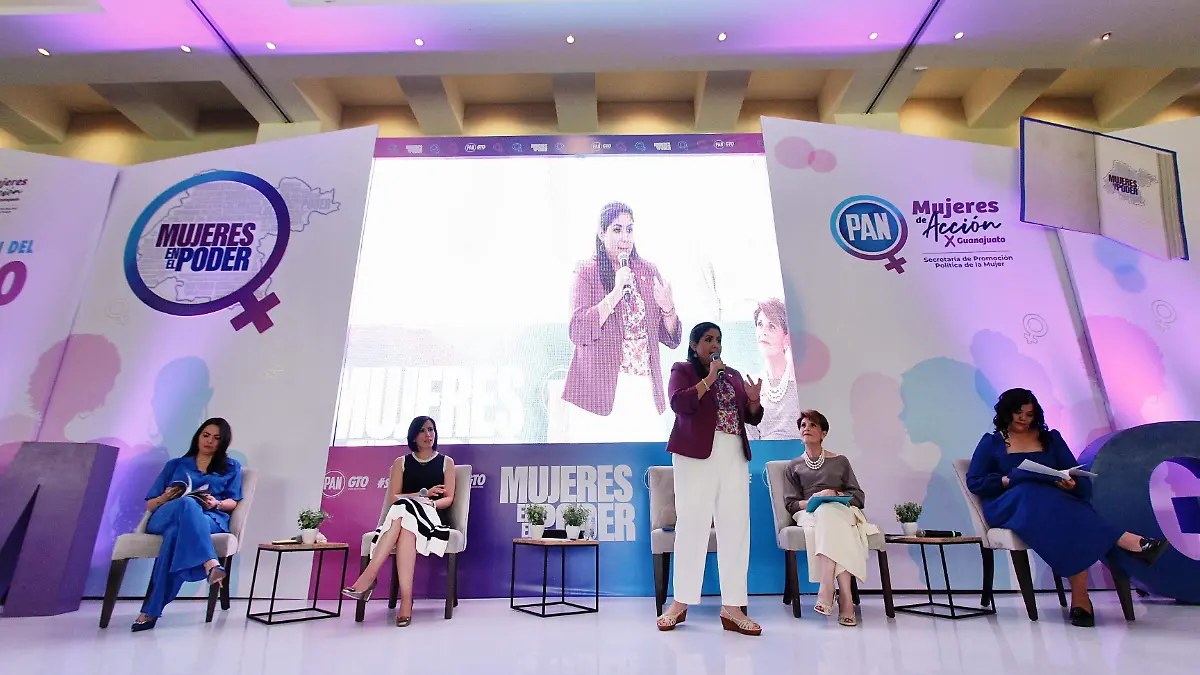 LIBRO MUJERES PAN - Fco Meza - El Sol de León (12)