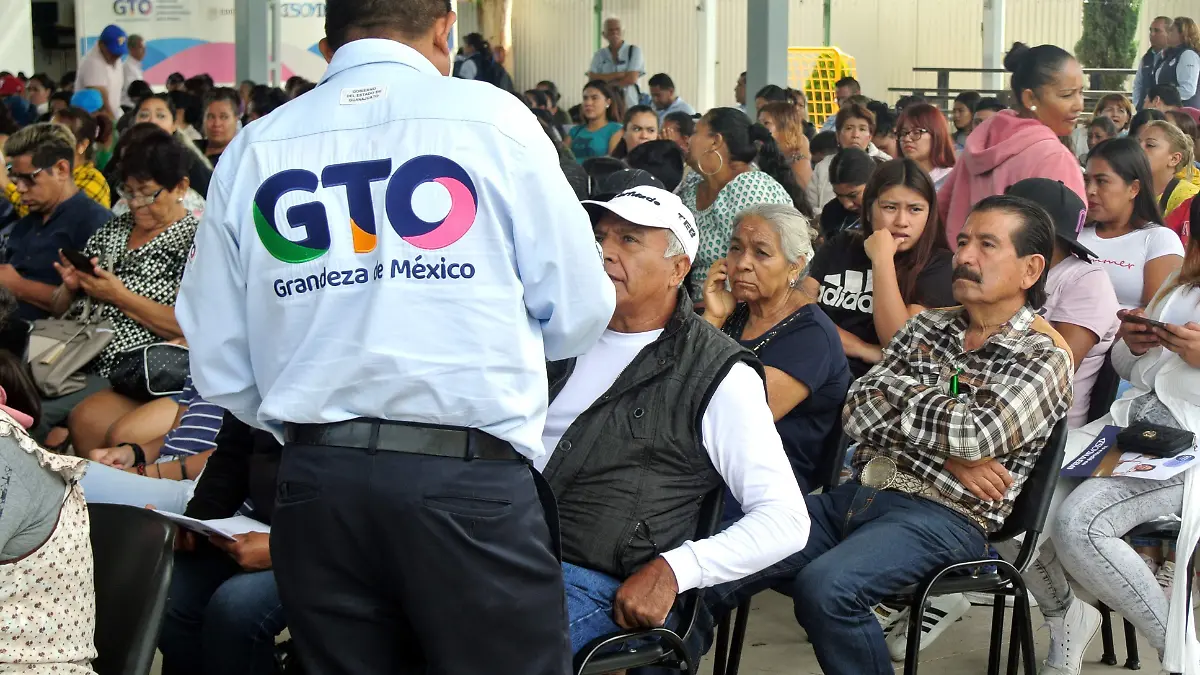 DIRECTOR INAEBA (3) VICTOR CRUZ SOL DE IRAPUATO