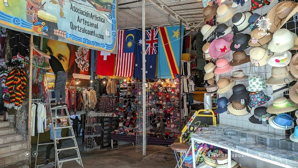 Suspenden-dos-espacios-de-tatuaje (1)