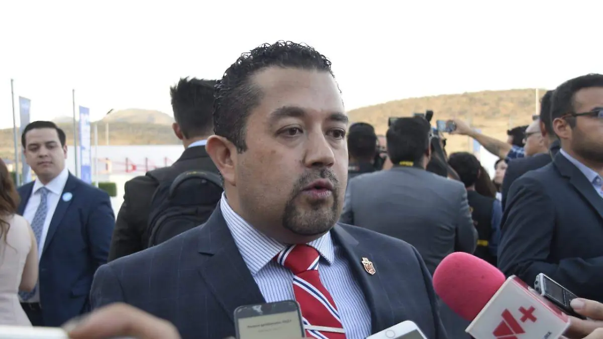 OSWALDO PONCE - Fco Carmona - El Sol de León 