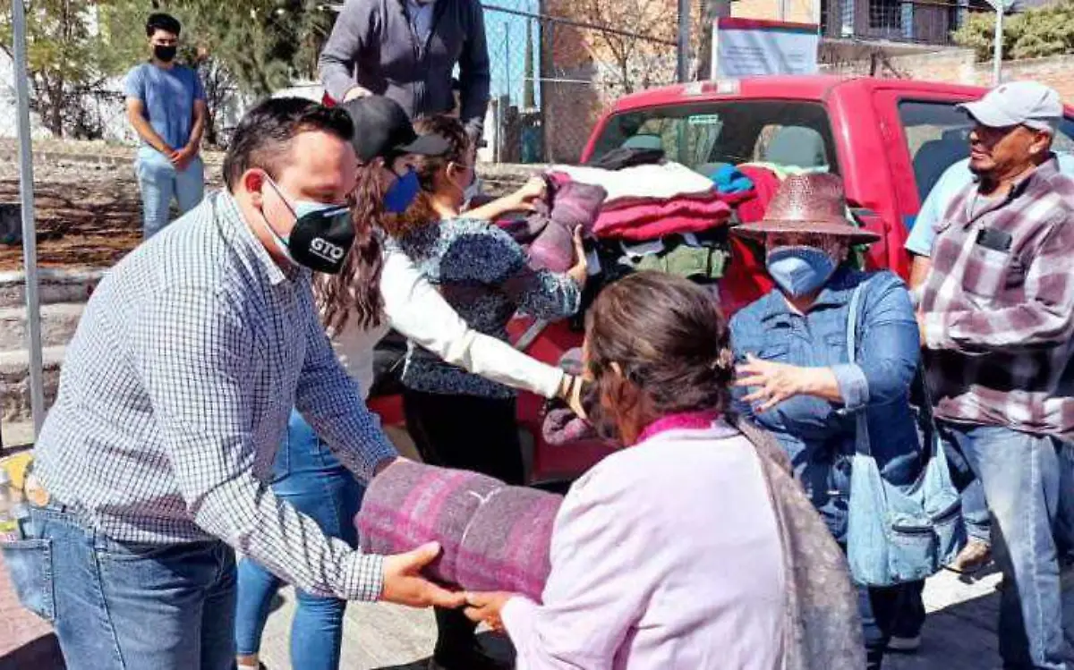 Cortesía_Juventudesgto-ENTREGA DE JUGETES (San Fco) 2