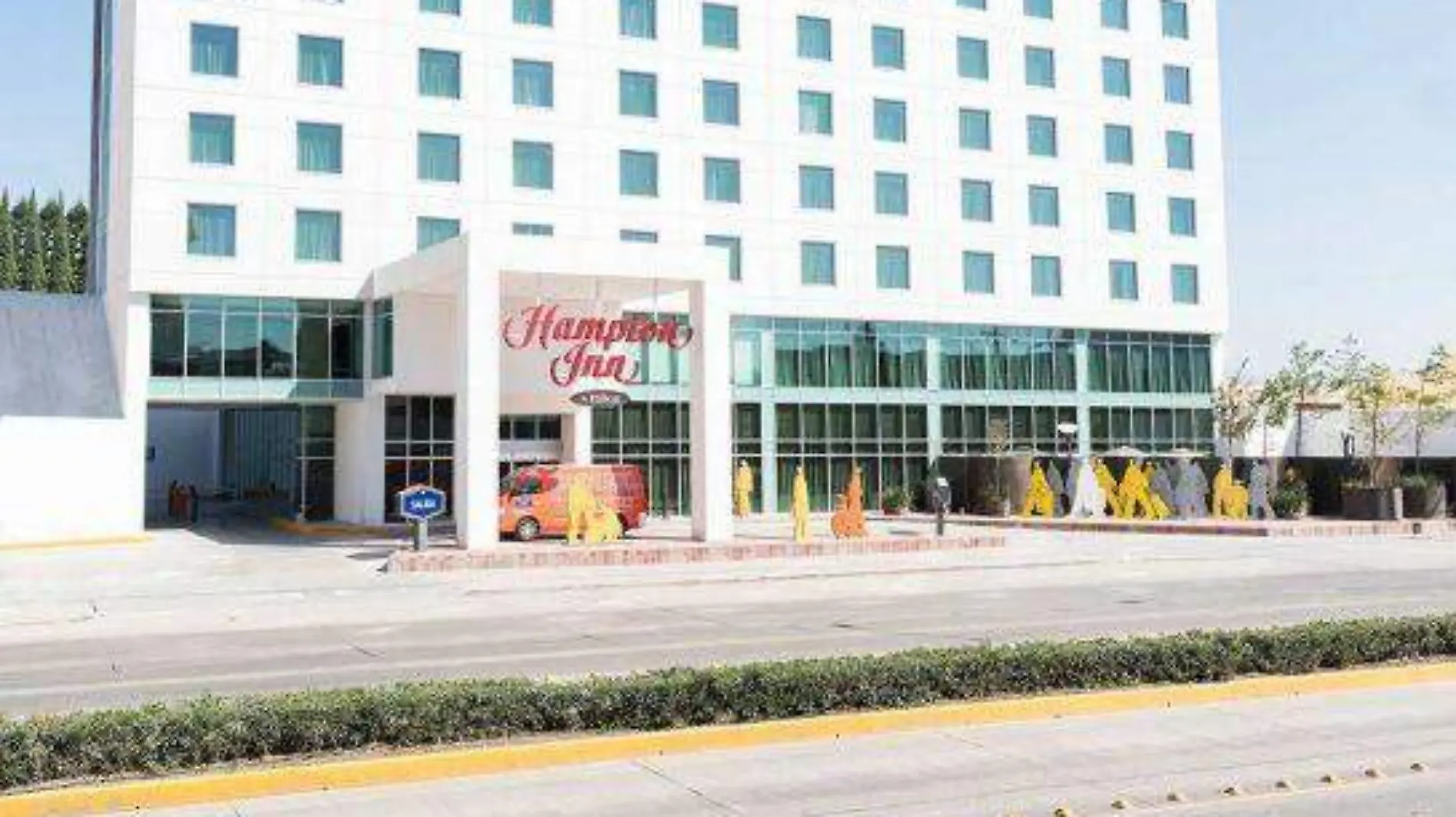 Hampton_Inn_by_Hilton_Leon_Guanajuato_Mexico-Leon-Aussenansicht-3-766169