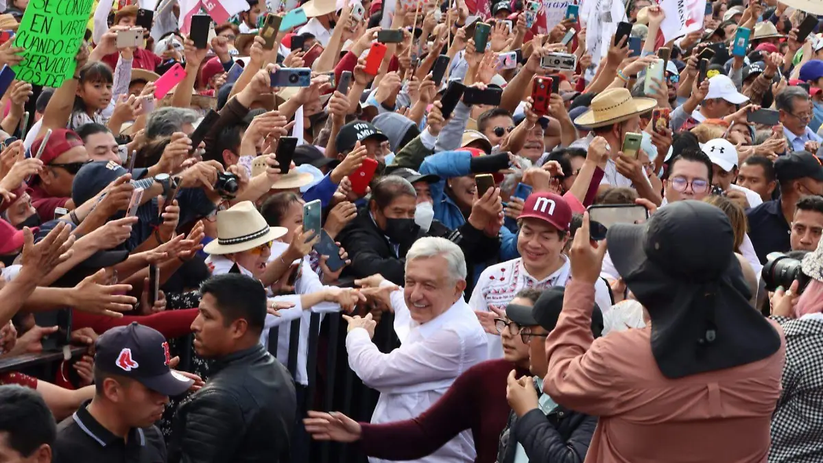 LAURA LOVERA _ EL SOL DE MÉXICO - MARCHA AMLO (1)