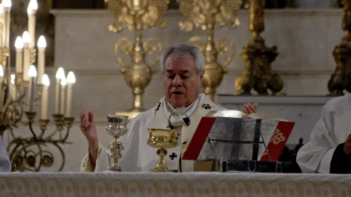 ARZOBISPO - Fco Meza - El Sol de Leon (2)