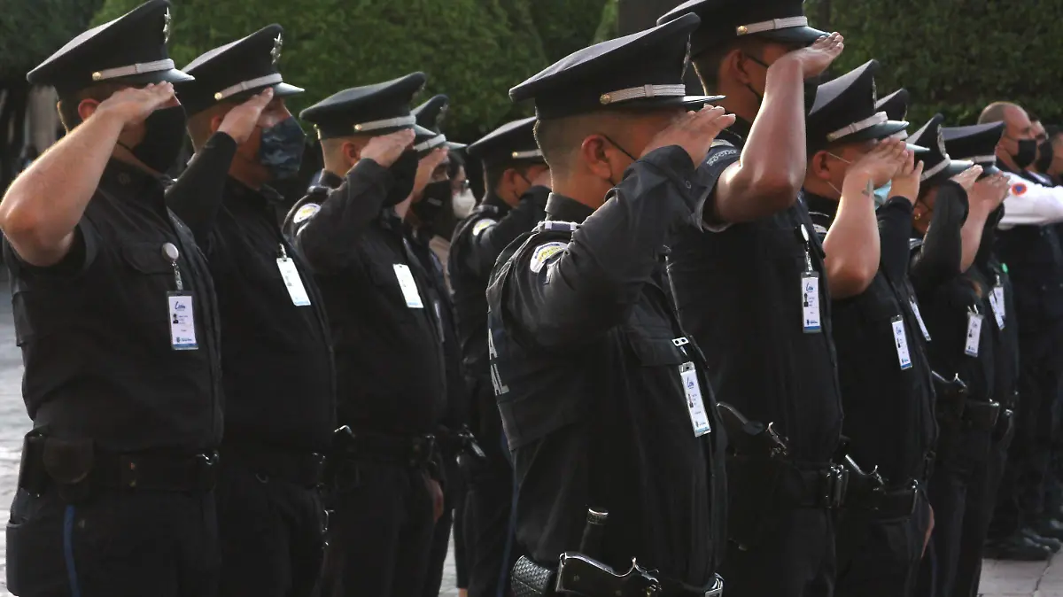 FCO MEZA - POLICIAS (2)