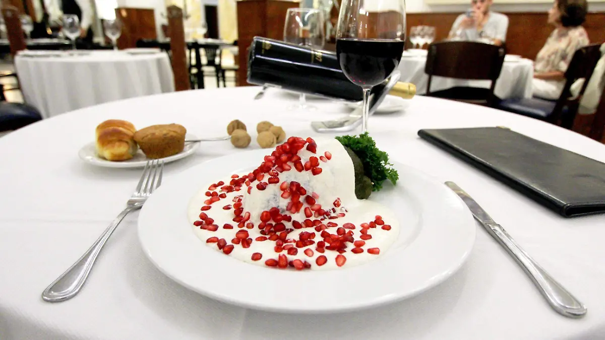 FCO MEZA - CHILE EN NOGADA (1)