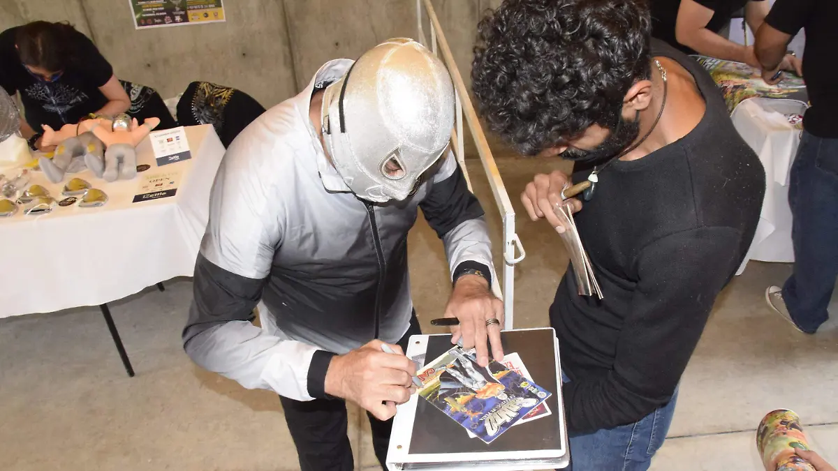 el hijo del santo autografos (20)