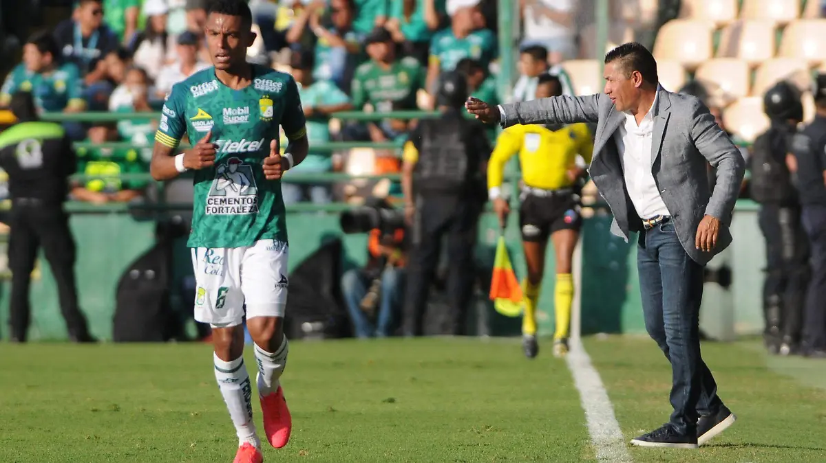 GGRCIA LEON NECAXA AMBRIZ (3)
