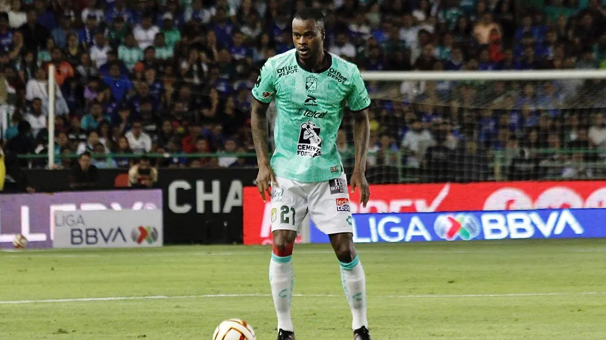 BARREIRO - Fco Meza - El Sol de Leon (2)