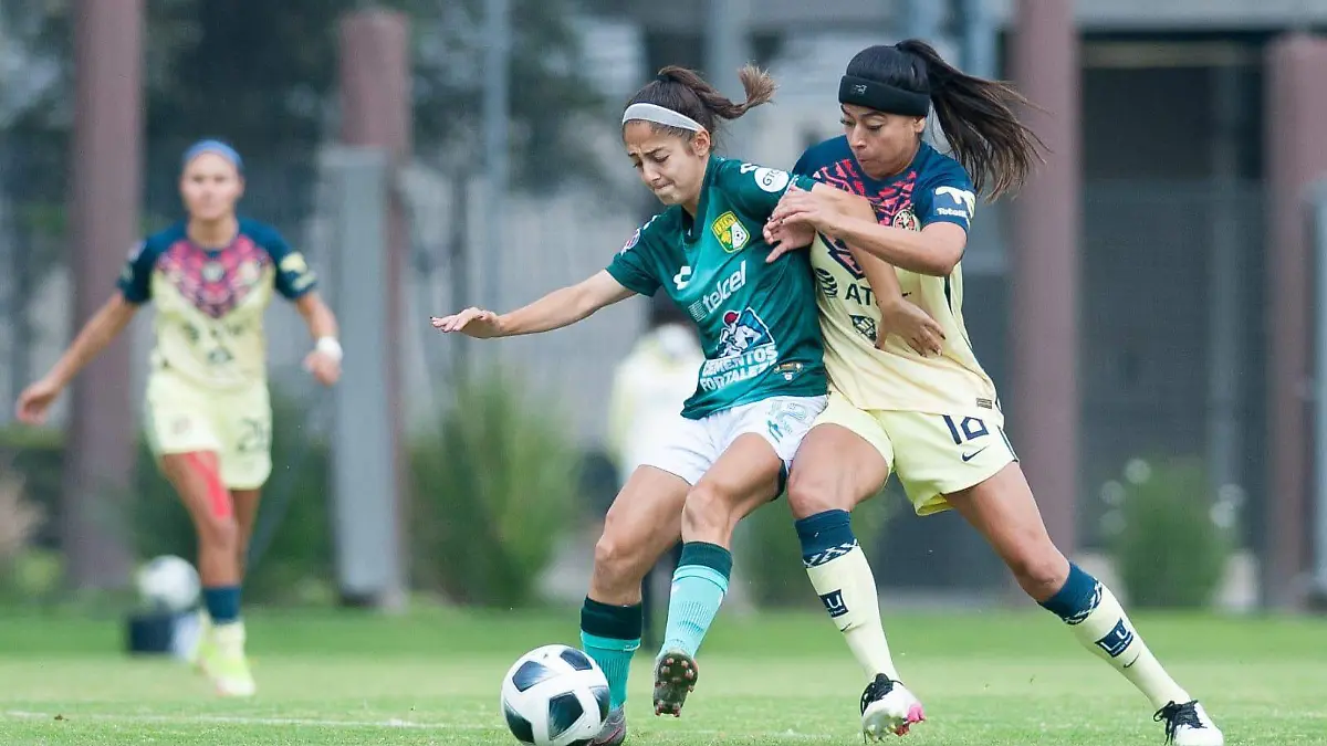 OSWALDO FIGUEROA AMERICA VS LEON FEMENIL (1)