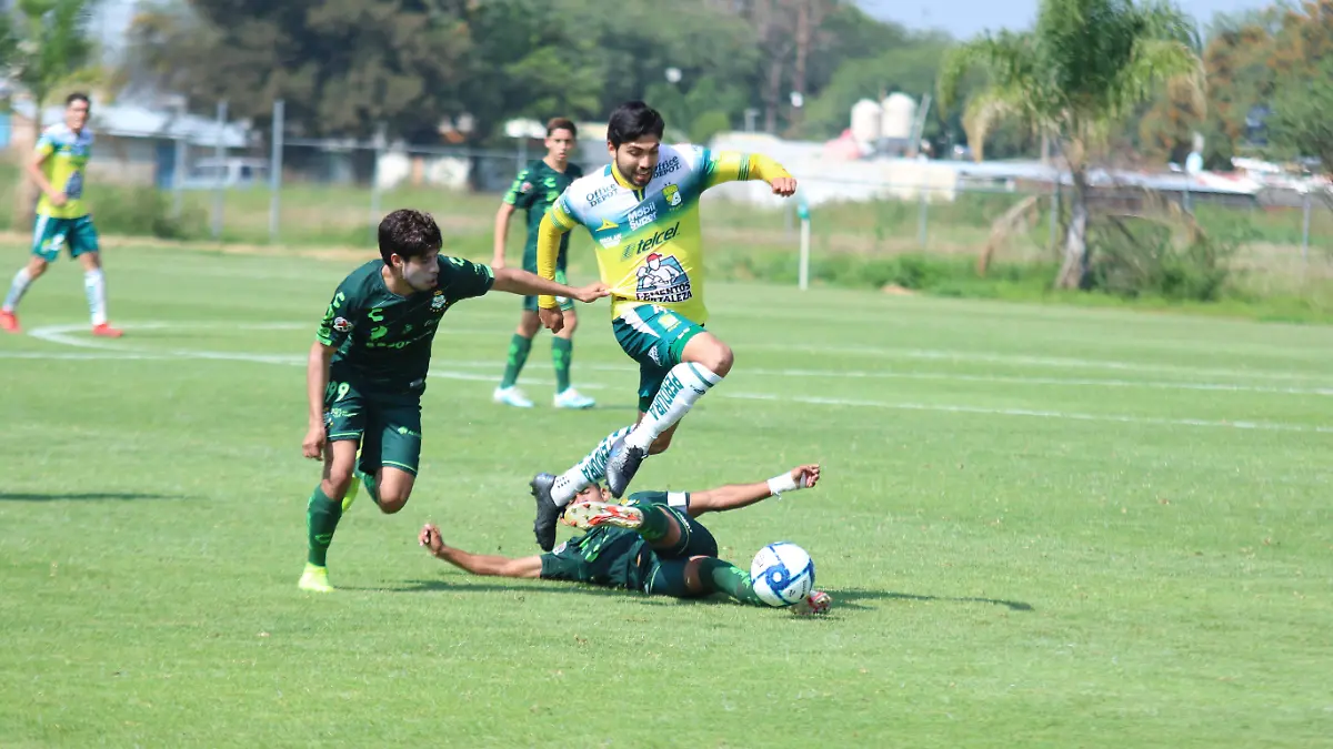 GGARCIA SUB 20 LEON SANTOS (21)