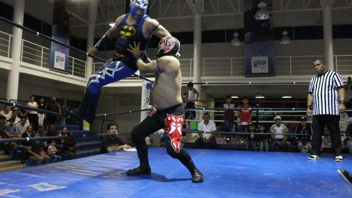 RODRIGO VAZQUEZ - LUCHA LIBRE (1)