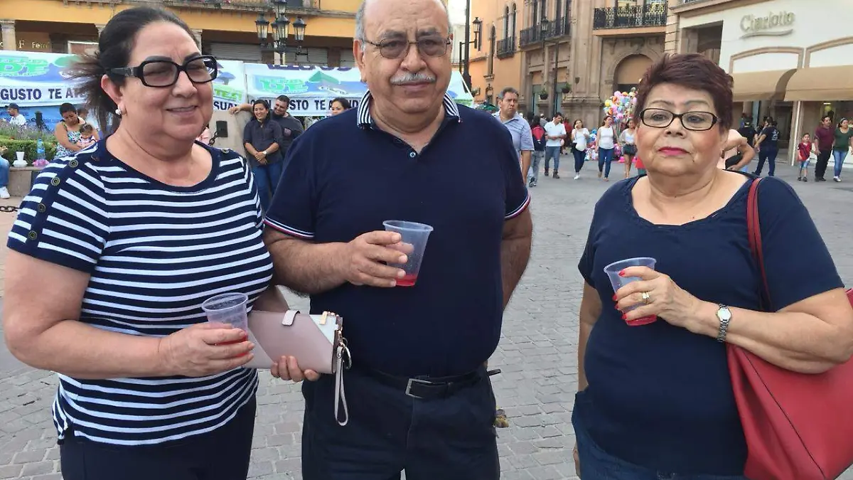 Pie 6 Maru Flores, Rodolfo García y Rebeca Aguiñaga