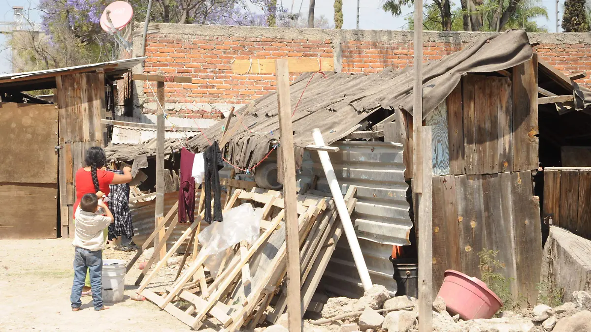 E.CAMACHO - POBREZA (2)