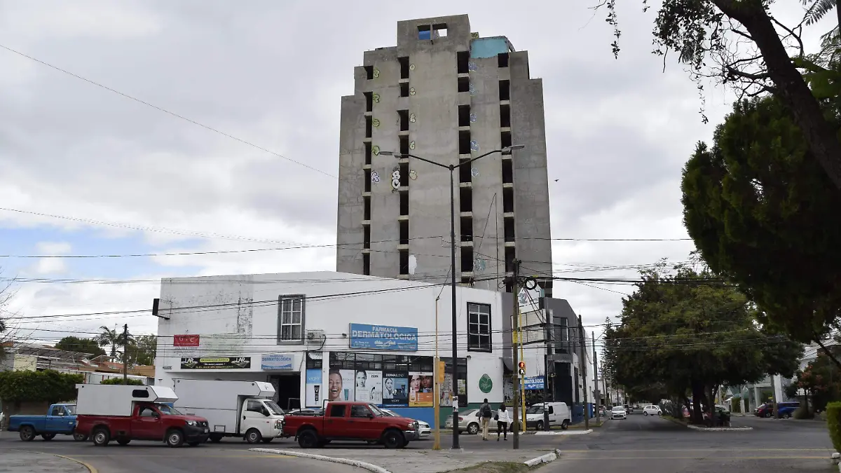 FCO CARMONA - TORRE DE AV ROMA