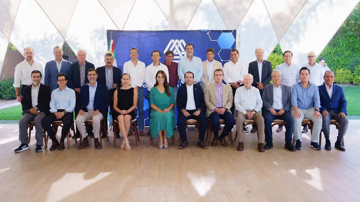 Libia-Dennise-reunión-Coparmex-2