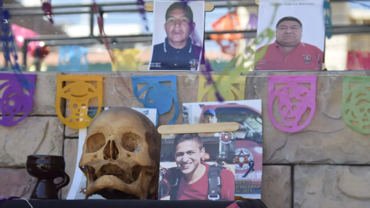 F CARMONA ALTAR BOMBEROS (2)