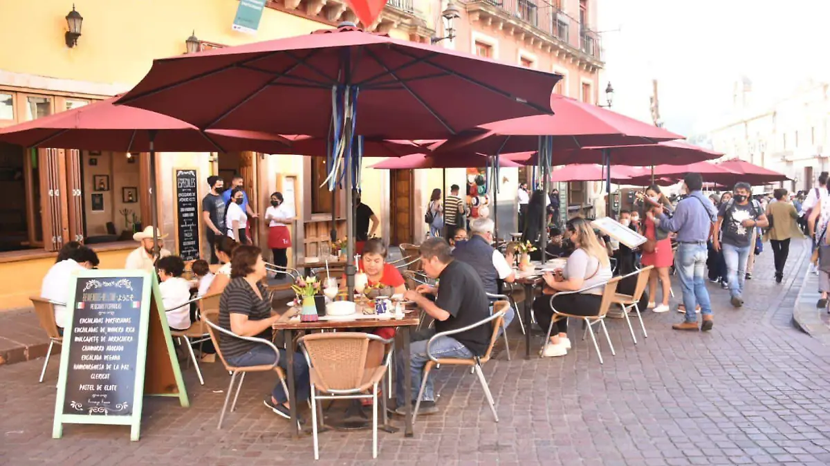 Vuelve-el-ambiente-cervantino-a-calles-de-Guanajuato3