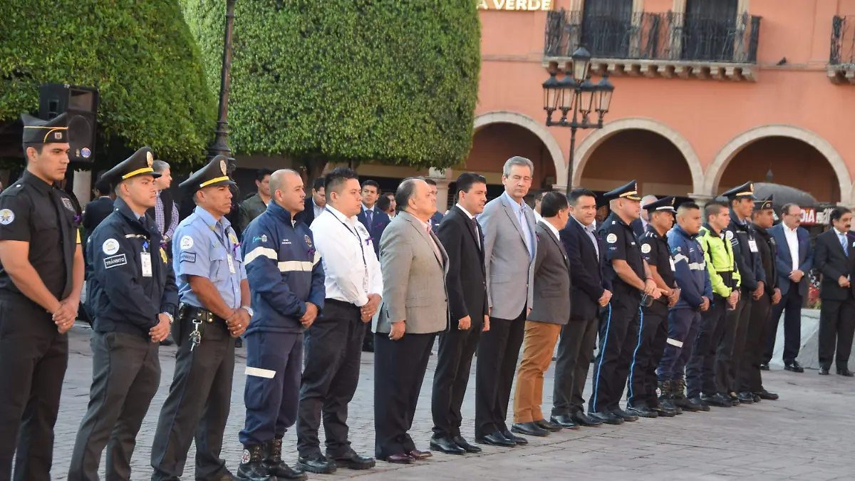 f carmona honores sinmujeres (3)