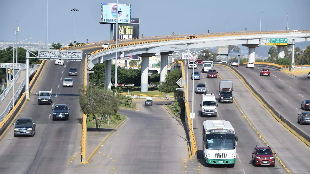 DISTRIBUIDOR VIAL JUAN PABLO SEGUNDO SOL DE LEON (1)