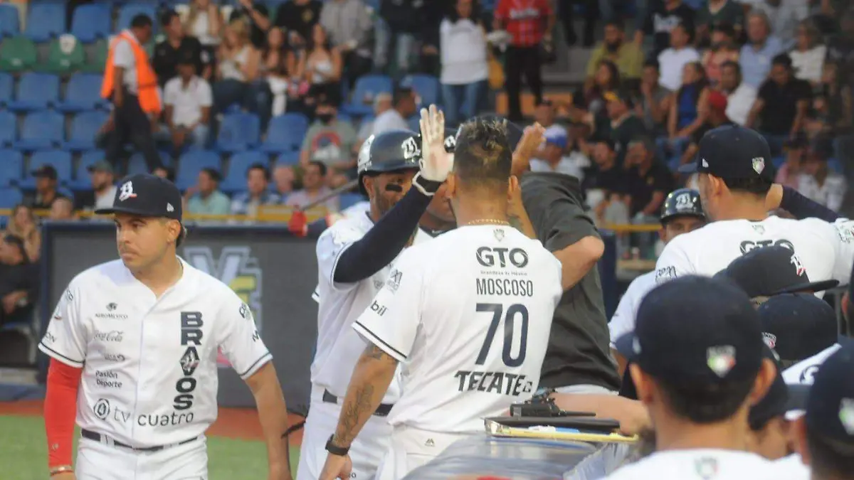 Bravos-vs-Guerreros-3