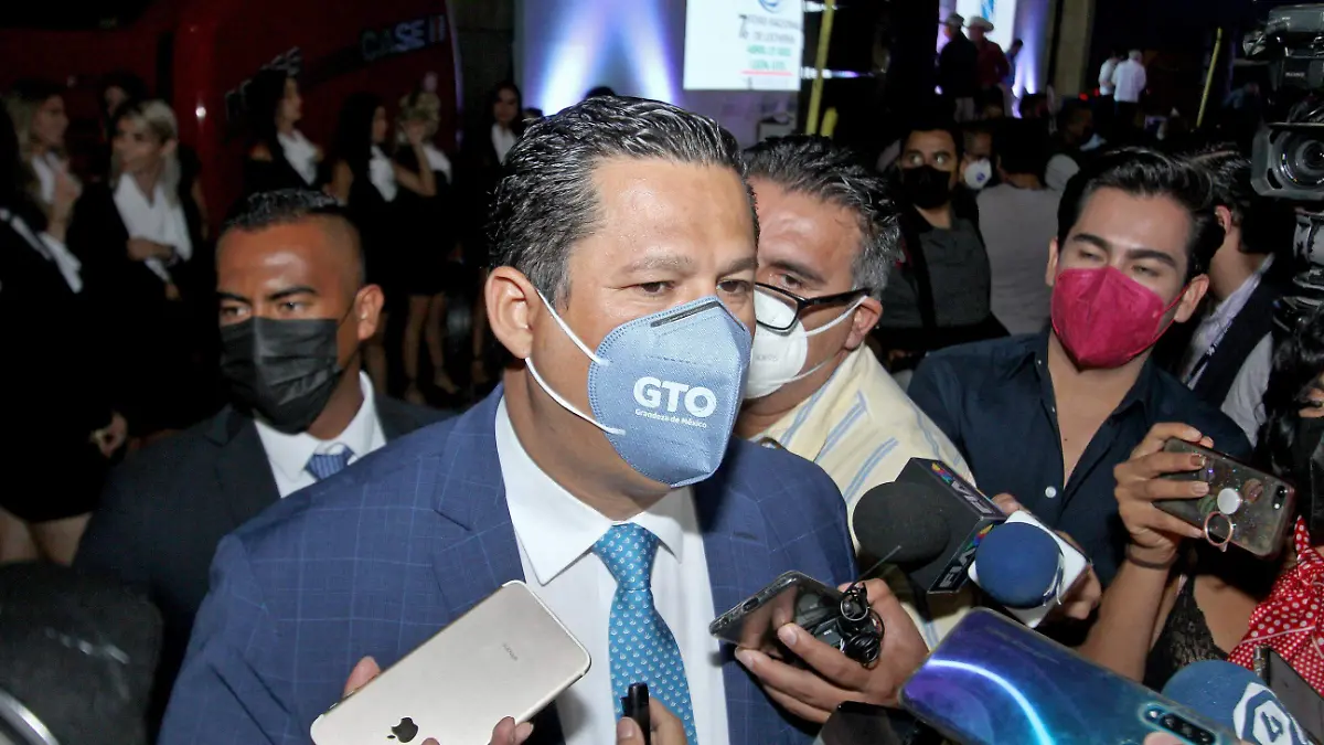 FCO MEZA - DIEGO SINHUE