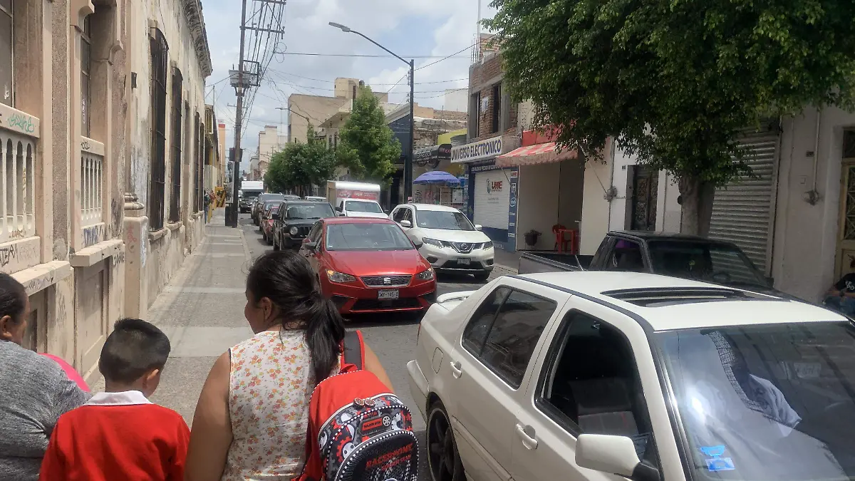 TRÁFICO (6)