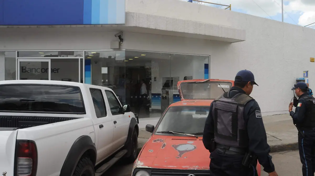 POLICIAS - EDGAR CAMACHO (9)