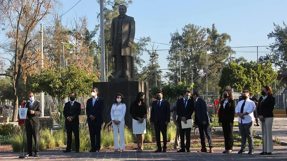 Rinden-homenaje-en-memoria-de-Benito-Juárez (6)