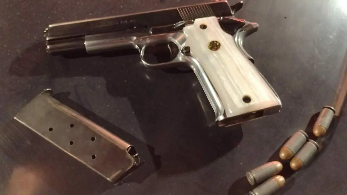 PAREJA ARMADA CORTESIA SSPL (2)