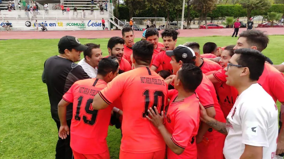 CAMPEONES (2)