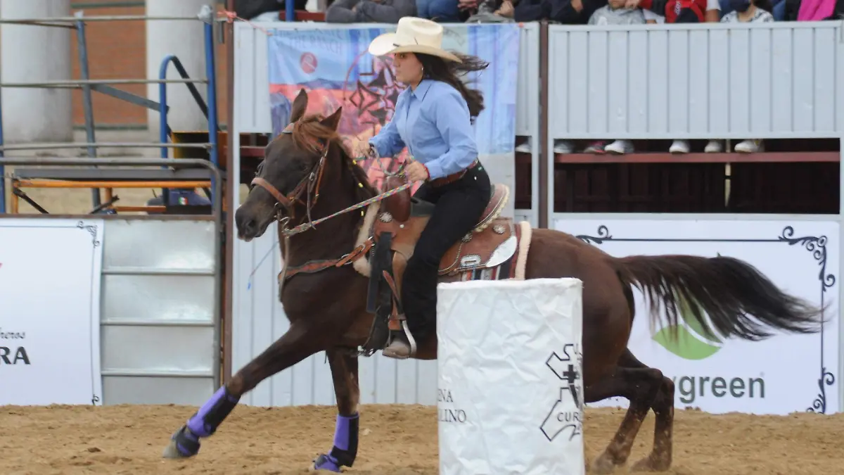 Carrera-de-barriles-feria-3