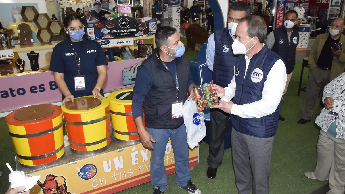 Impulsa-SDES-a-MIPYMES-en-la-Feria3