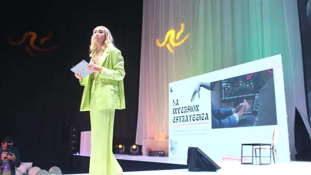 PAULINA ANGUIANO SAPICA _ GUSTAVO CARREÓN  (2)