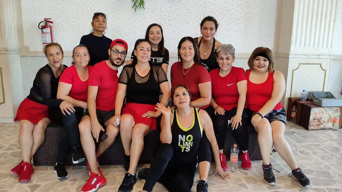 Instructores-leoneses-imparten-certificación-en-step-multifuncional (11)