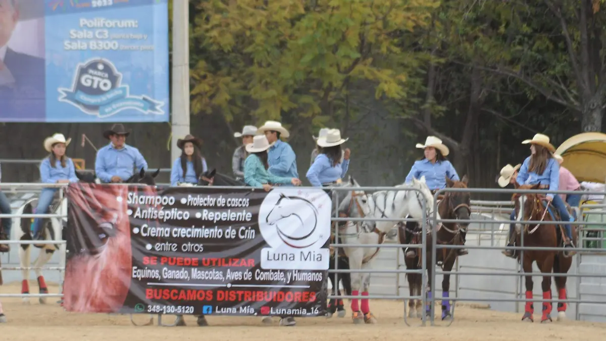 Carrera-de-barriles-feria-5