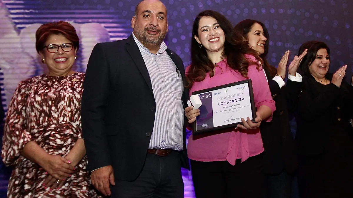 MUJERES-MENTEFACTURA (1)