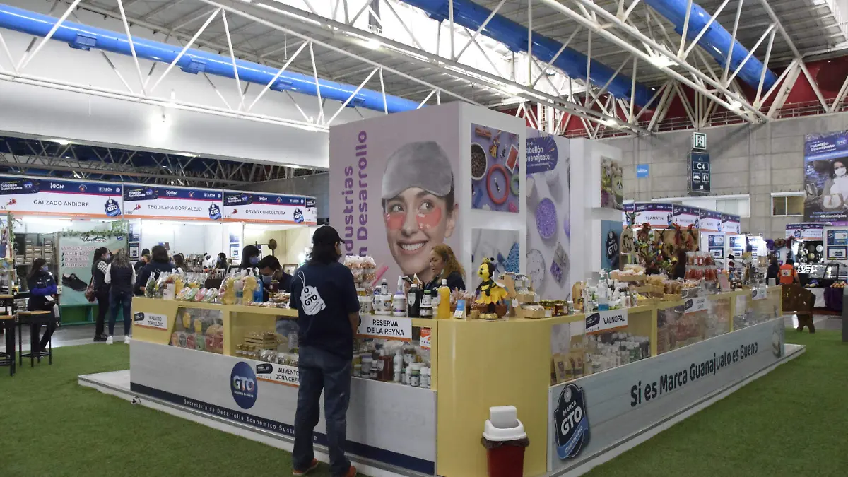 Impulsa-SDES-a-MIPYMES-en-la-Feria2