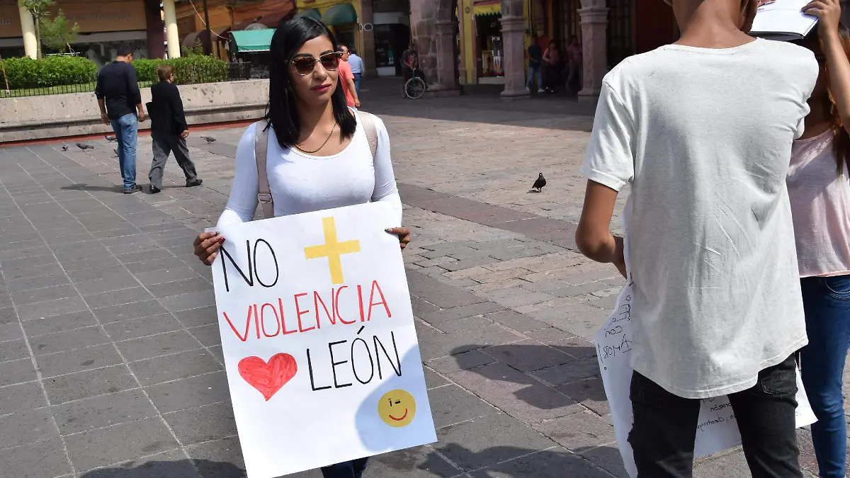 f carmona mujeres (2)