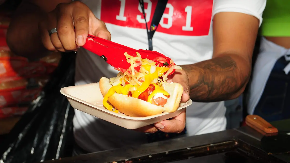 Las-hamburguesas-uno-de-los-platillos-típicos-de-feria3