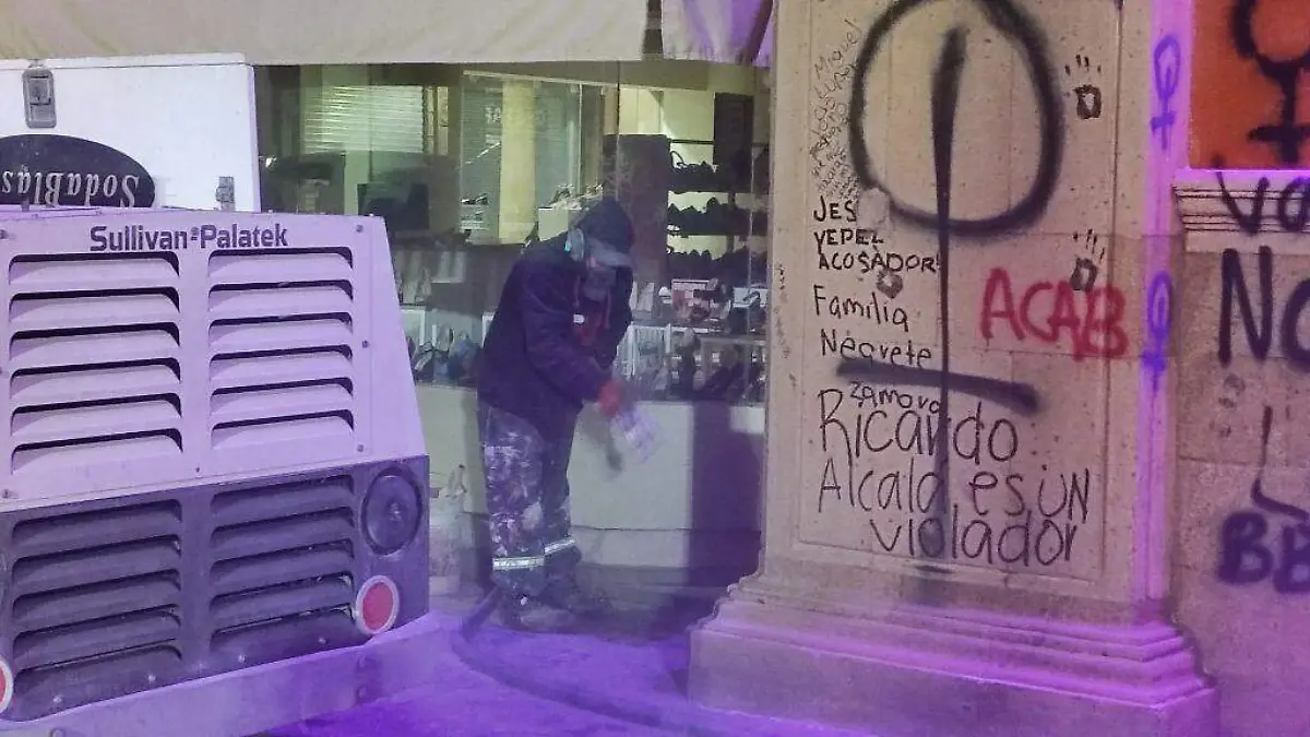 Limpieza-grafitis-presidencia-2