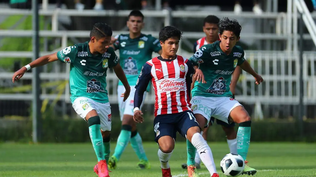 León-asume-el-liderato-de-la-Sub-20-tras-vencer-a-Chivas2