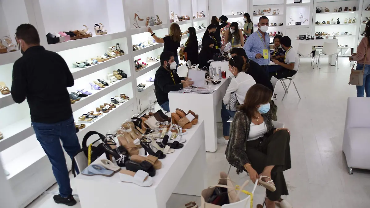 E.CAMACHO - SAPICA  (1)