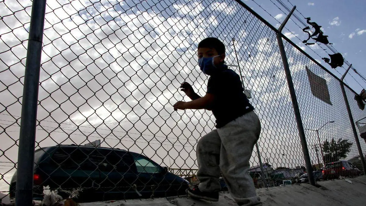 Repatrian-a-niños-que-viajan-solos-a-los-EU (1)