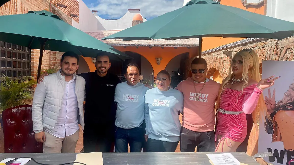 Wendy-Guevara-ropa-3