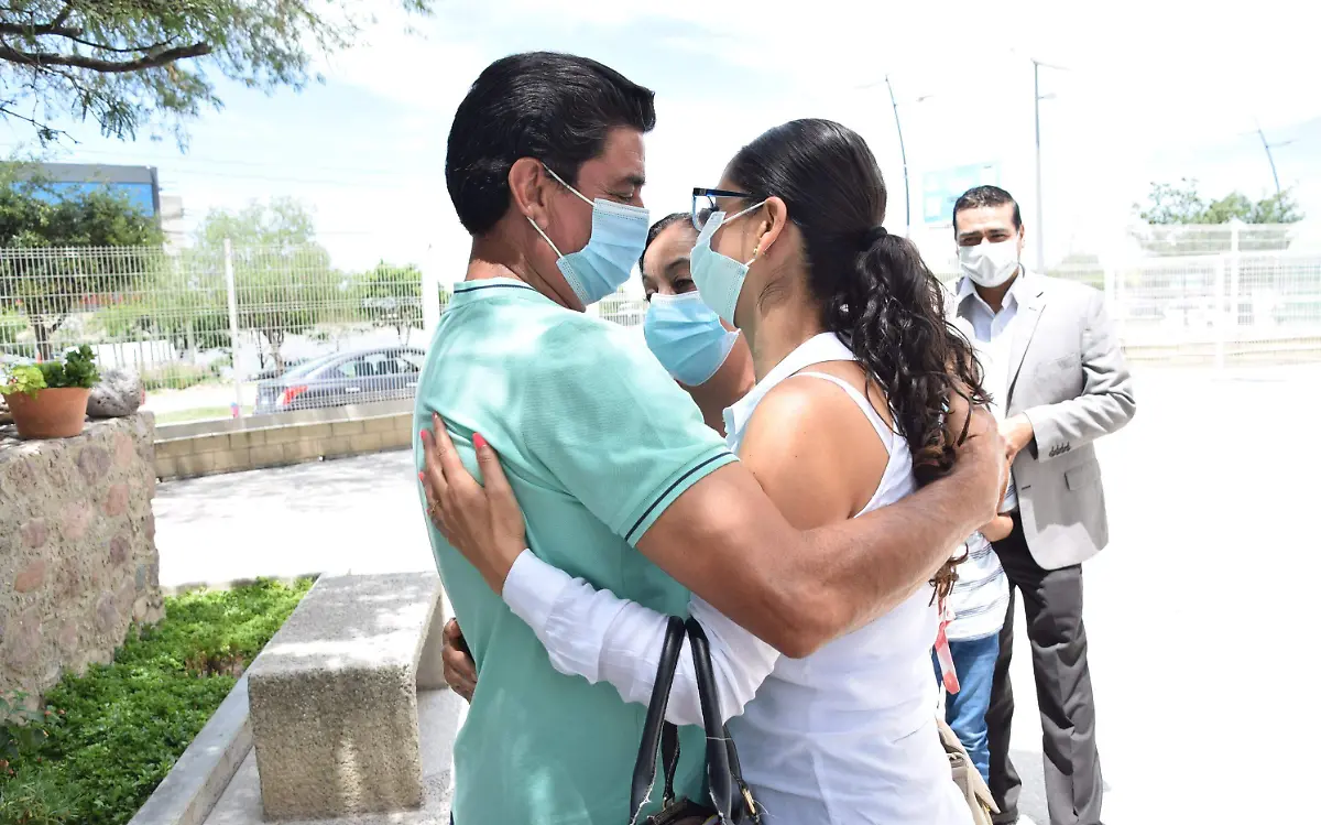 f carmona disculpa sec de salud (8)