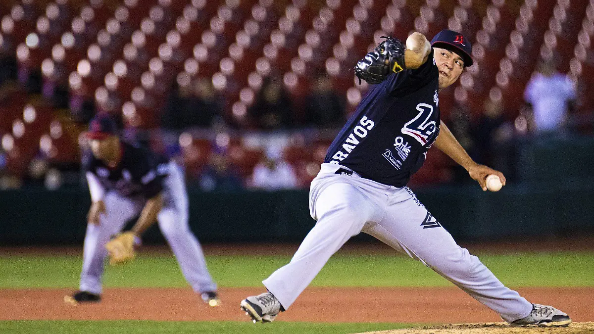 Bailan-los-Bravos-a-ritmo-de-los-Mariachis2