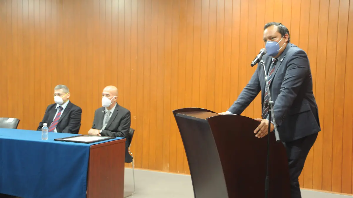 reconocen-a-doctores (2)