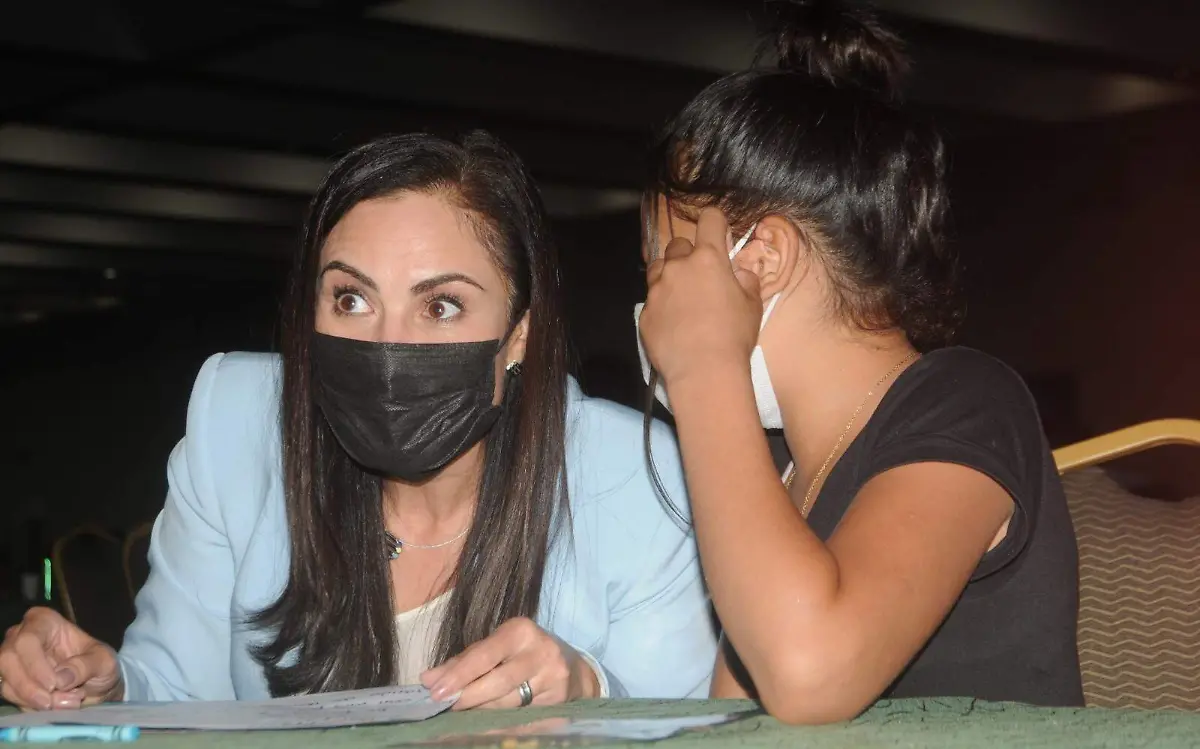 E.CAMACHO - ALE GUTIÉRREZ 7